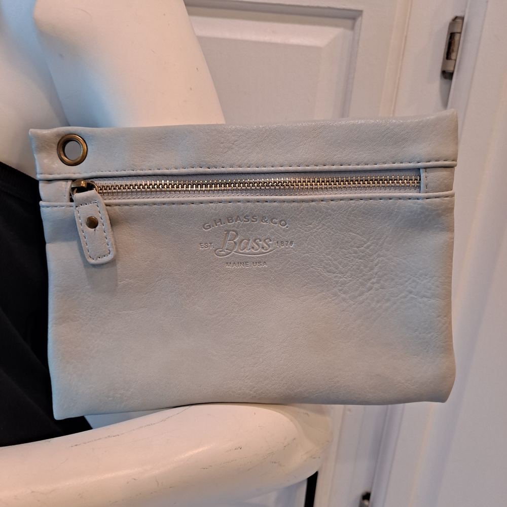 Bass Light Gray Leather Clutch